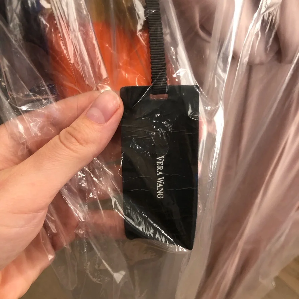 VERA WANG Women’s Sequin Bodice Blush Gown w Elegant Draped Back (Small) (2) - Picture 5 of 7